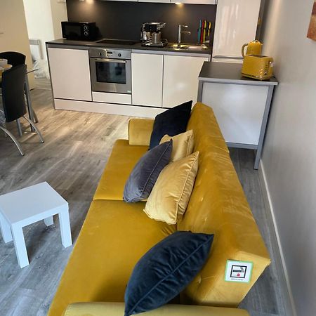 Duplex Apartment In Derby City Centre Ideal For Contractors מראה חיצוני תמונה